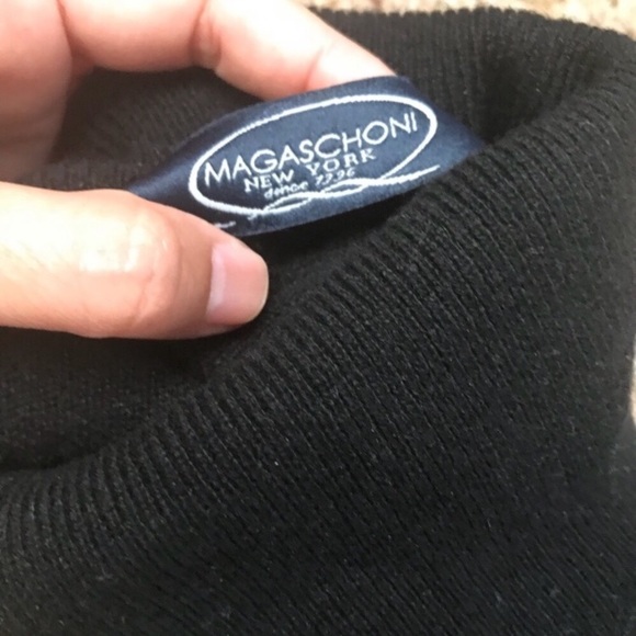 100% Cashmere turtle Sweater top Black Sz … - Picture 6 of 8